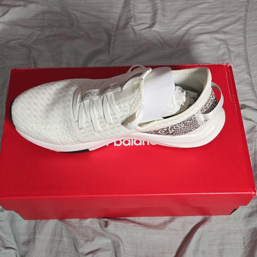 New Balance White Women's Sneakers - Picture 5 of 7